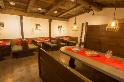 Vakantieappartement in Fügen met zwembad
