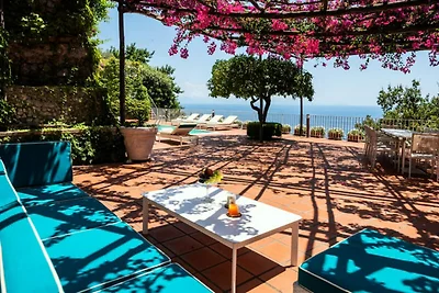 Villa ad Amalfi con piscina e vista mare