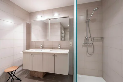Geräumiges Eckapartment mit Meerblick