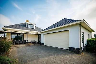 Ferienhaus am Hafen mit Sauna und Spielzimmer