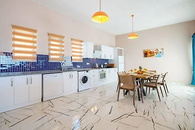 Villa in Kalkan mit Schwimmbecken