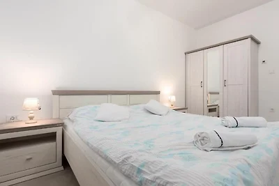 Apartments Bella Vista - Two Bedroom...