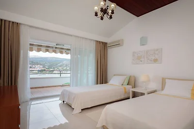 Villa mit 4 Schlafzimmer