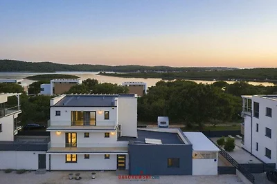 Villa in Pomer mit Schwimmbecken