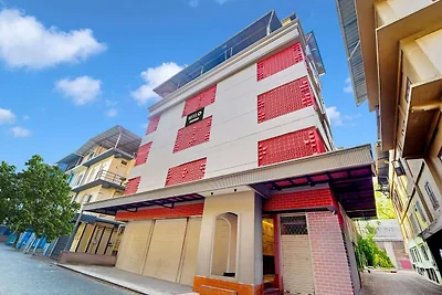 Super Hotel O Broadway Ernakulam