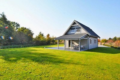 Komfortables Ferienhaus mit Terrasse, Osieki