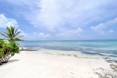 Villa a Saint François con piscina a sfioro