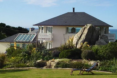 Ferienhaus in Sibiril mit Schwimmbecken