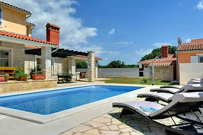 Rustikale Villa in Vodnjan mit privatem Pool