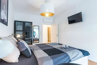 Apartment Marilyn - Two Bedroom Apartment wit...