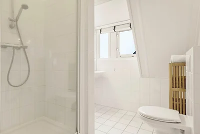 Komfortables Haus am Wasser, in einem...