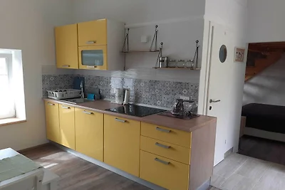 Secluded Authentic Apartment with Terrace - S...