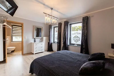 Villa in Coo mit Innenpool, Sauna