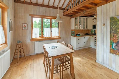 Ferienhaus in Bievre mit Garten