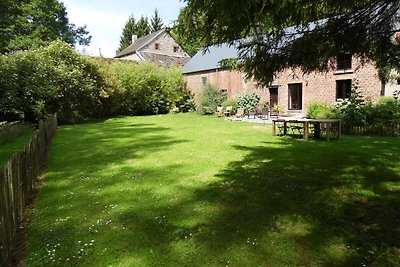 Traditionelles Ferienhaus in Beauraing mit ei...