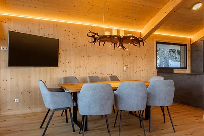 Chalet con vasca idromassaggio sul balcone