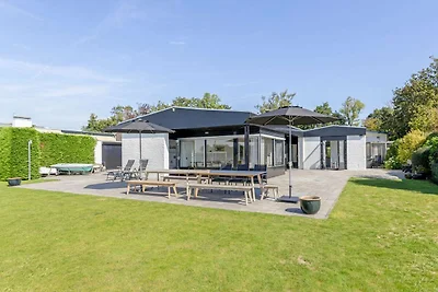 Verblijf aan het meer in Kamperland
