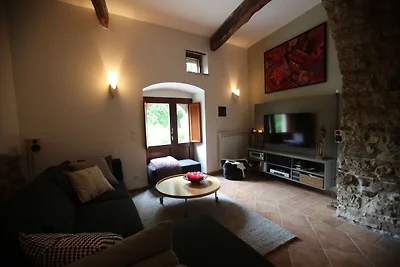 Casa con piscina, giardino e wifi in borgo me...