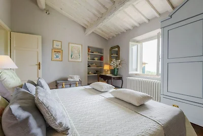 Villa in Toscana con piscina a sfioro