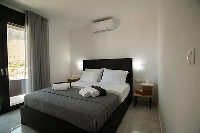 Moderne Ferienvilla für 6 Personen mit Pool