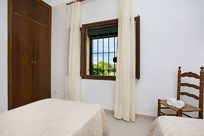Incantevole villa a Esclanya con piscina