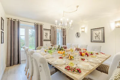 Luxe villa met 7 slaapkamers en zwembad