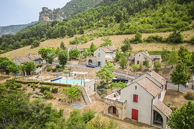 Cottage in Gorges du Tarn met Zwembad