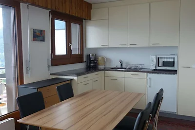 Angenehme Wohnung mit Balkon