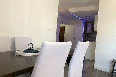 Wohnung in Estartit mit Garten