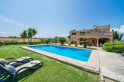 Casa di campagna a Sa Pobla con piscina