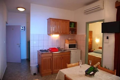 Luxuriöses Srima-Retreat mit Bootsanlegeplatz
