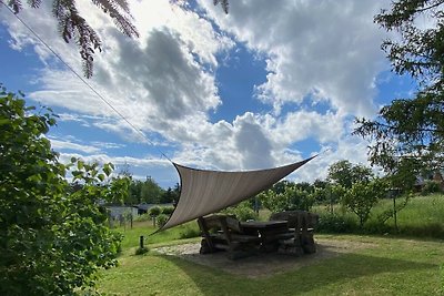 Gartenblick am Schloss Weisdin