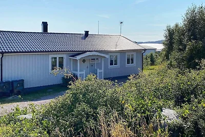 12 persone case ad LYSEKIL-By Traum