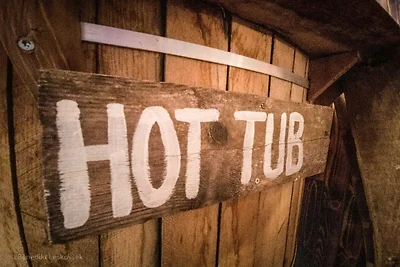 Rustic Refuge Glamping with Hot-Tub and Sauna...