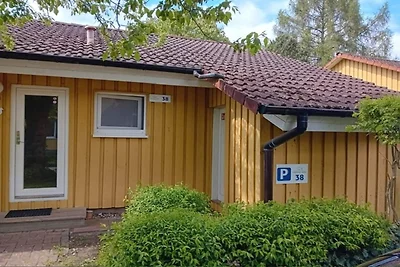 Gemütlicher Doppelbungalow mit Terrasse am Gr...