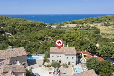 Villa in Premantura mit Schwimmbecken