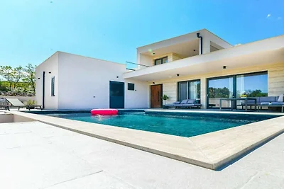 Villa in Vinjerac mit Schwimmbecken