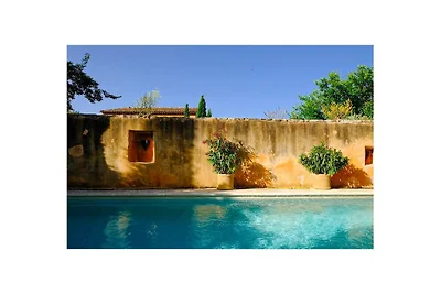 Ferienhaus in Rustrel mit Schwimmbecken