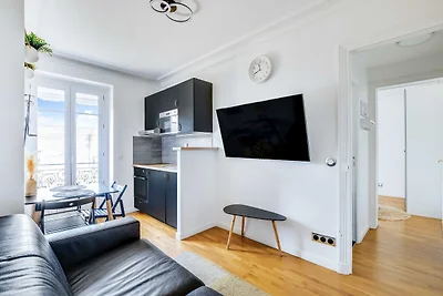 Modern appartement met 1 slaapkamer en 4 plaa...