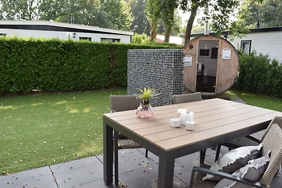 Chalet mit Sauna in der Nähe der Veluwe