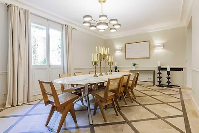 Luxe herenhuis met tuin in het hart van...
