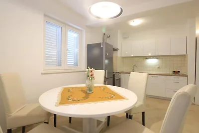 Srima To Relax Apartment - One Bedroom Apartm...