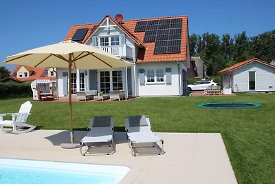 Ferienhaus in Rerik mit Schwimmbecken