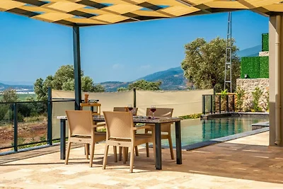 Villa in Kalkan mit Schwimmbecken