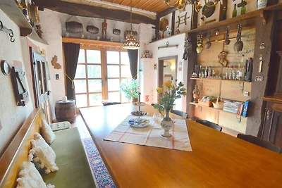 Casa di vacanza con balcone nell'Ittel Eifel