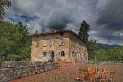 Geräumiges Bauernhaus in Rufina mit eigenem...