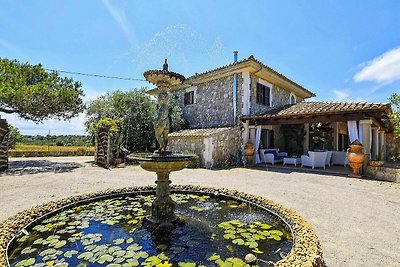 Luxuriöse Villa nur 2 km vom Strand entfernt