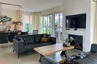 Schöne Villa mit Wellness