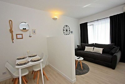 Apartments Tomy - One Bedroom Apartment with ...