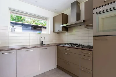 Geschmackvoll eingerichtetes Landhaus für 6...